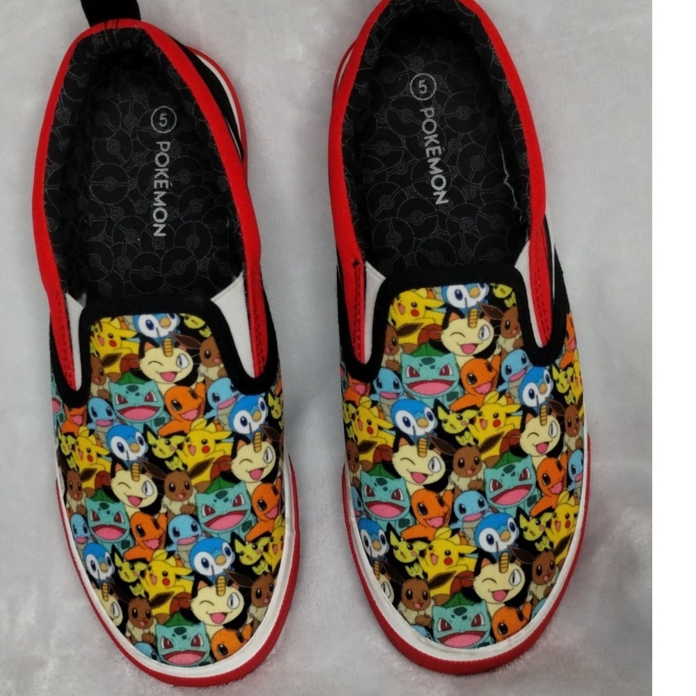 Pokemon Slip On Shoes Kids Size 5 Colorful Pikachu Charmander Squirtle